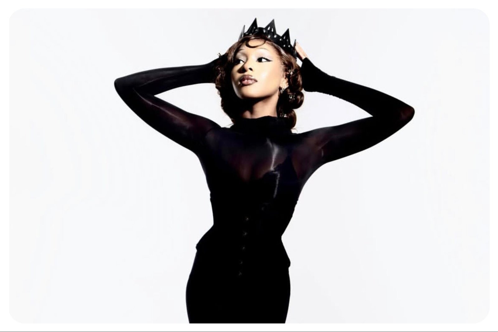 Natanya on Feline’s Return: UK Singer-Songwriter Talks Music, Femininity, and Harlem Renaissance Influences