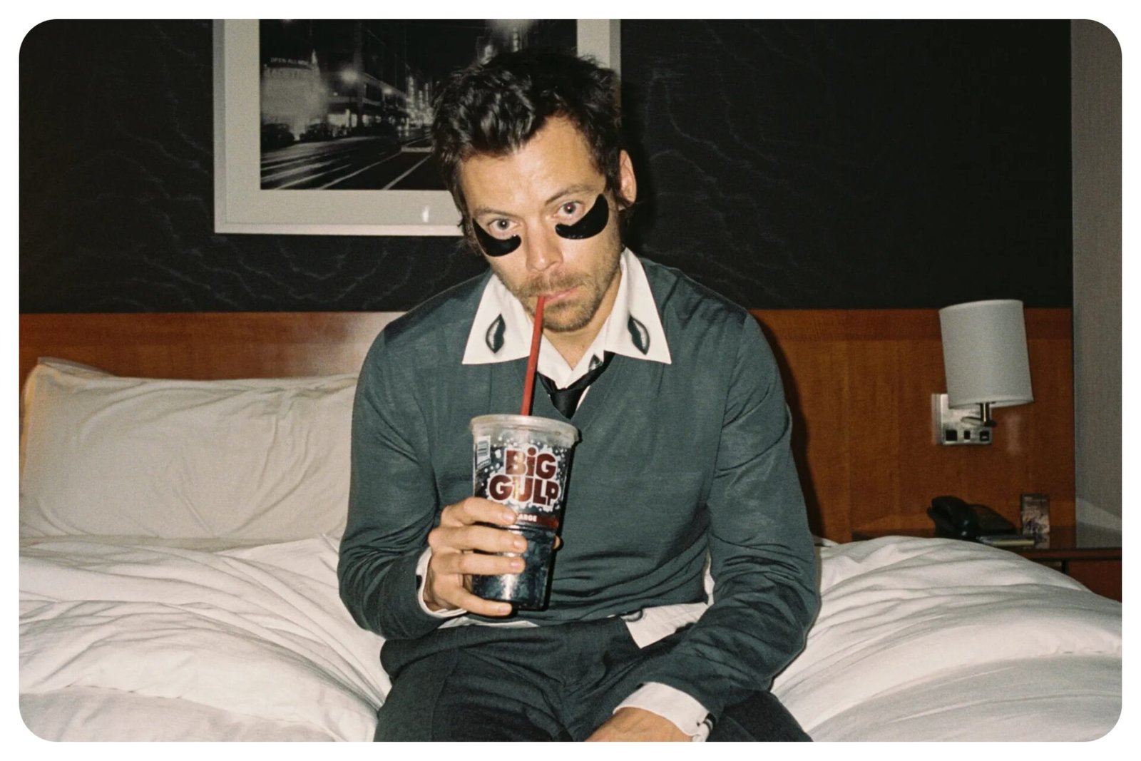 Single Review: “Aperture” by Harry Styles – A Vocabulary Lesson Has Never Been This Fun