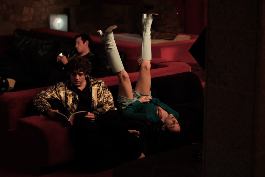 Callum Turner, Riley Keough, Lukas Gage © Felix Dickinson